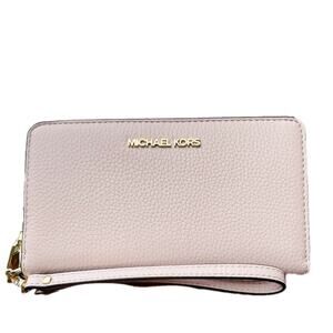 NWT Large Pebbled Leather Smartphone Wristlet